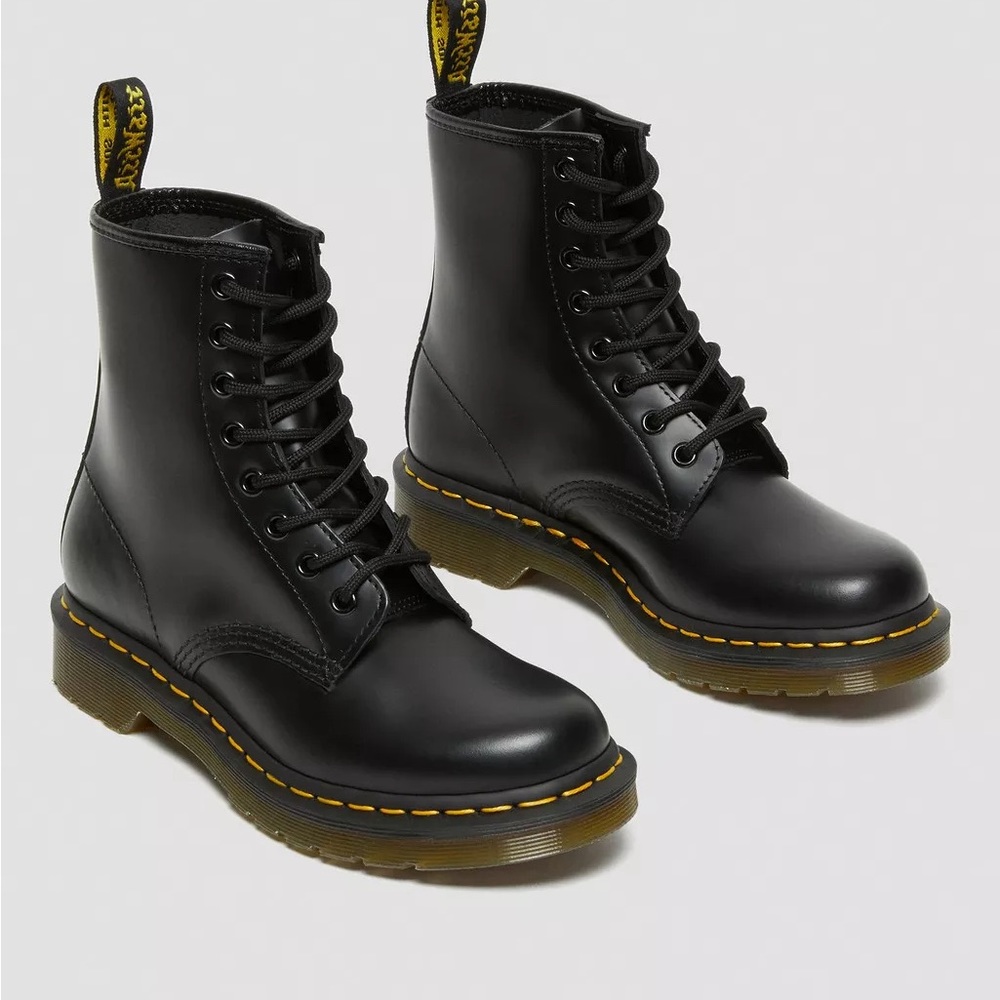 NWOT Dr. Martens OG 1460 Black Combat Boots Size 7 - Picture 2 of 7